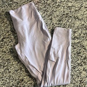 Lavender aligns ! Tag ripped off, but never worn!